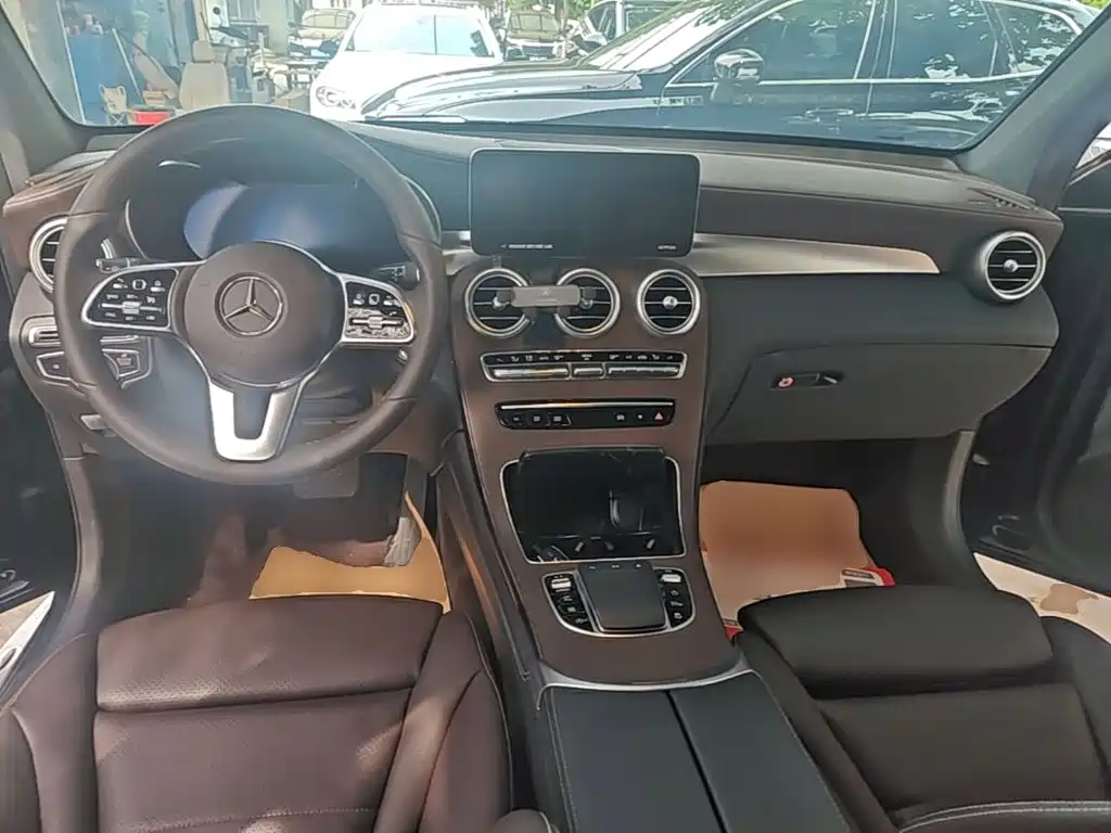 Mercedes-Benz GLC — миниатюра 10
