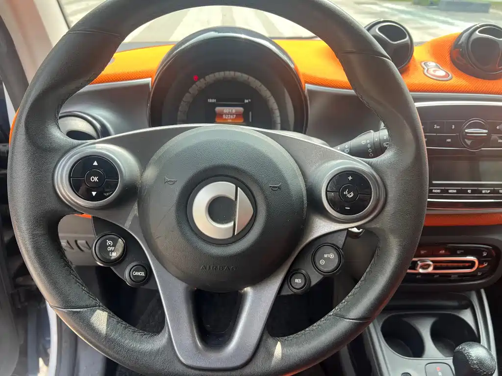 smart Smart Fortwo — миниатюра 9