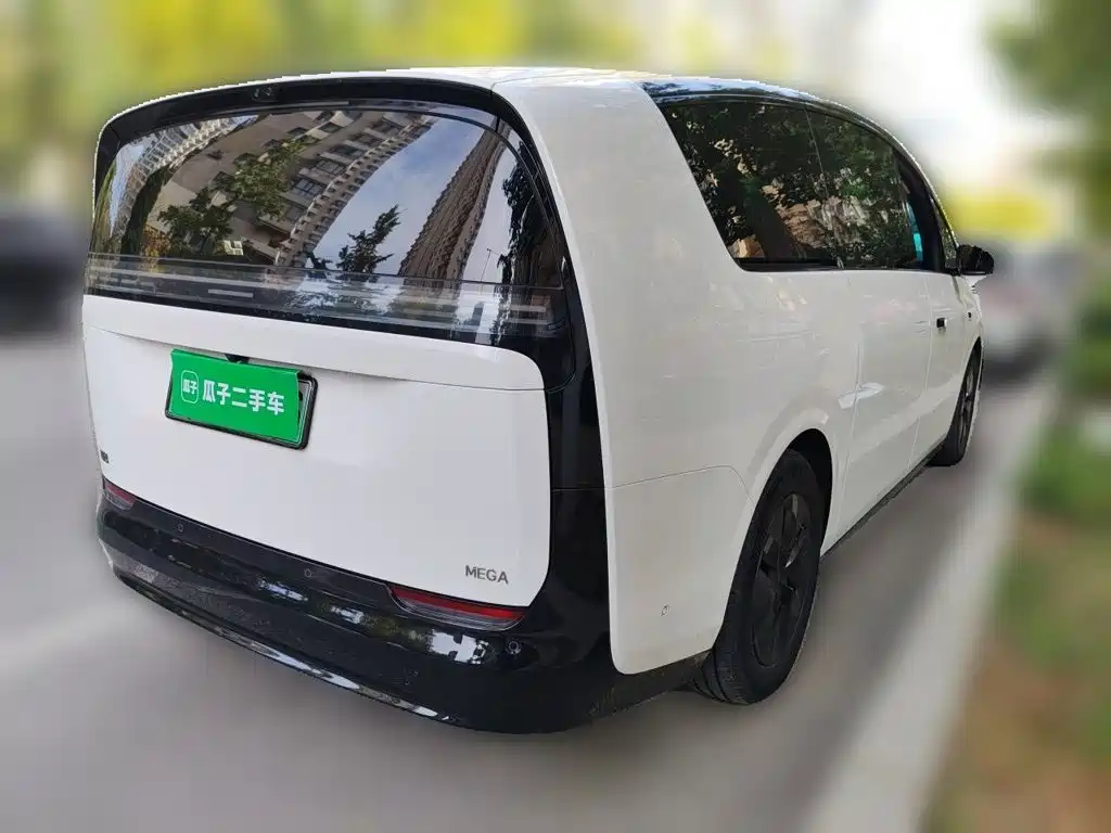 Li Auto Li MEGA — миниатюра 6