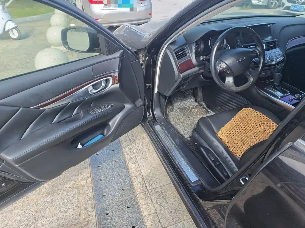 Infiniti Q70 — миниатюра 14