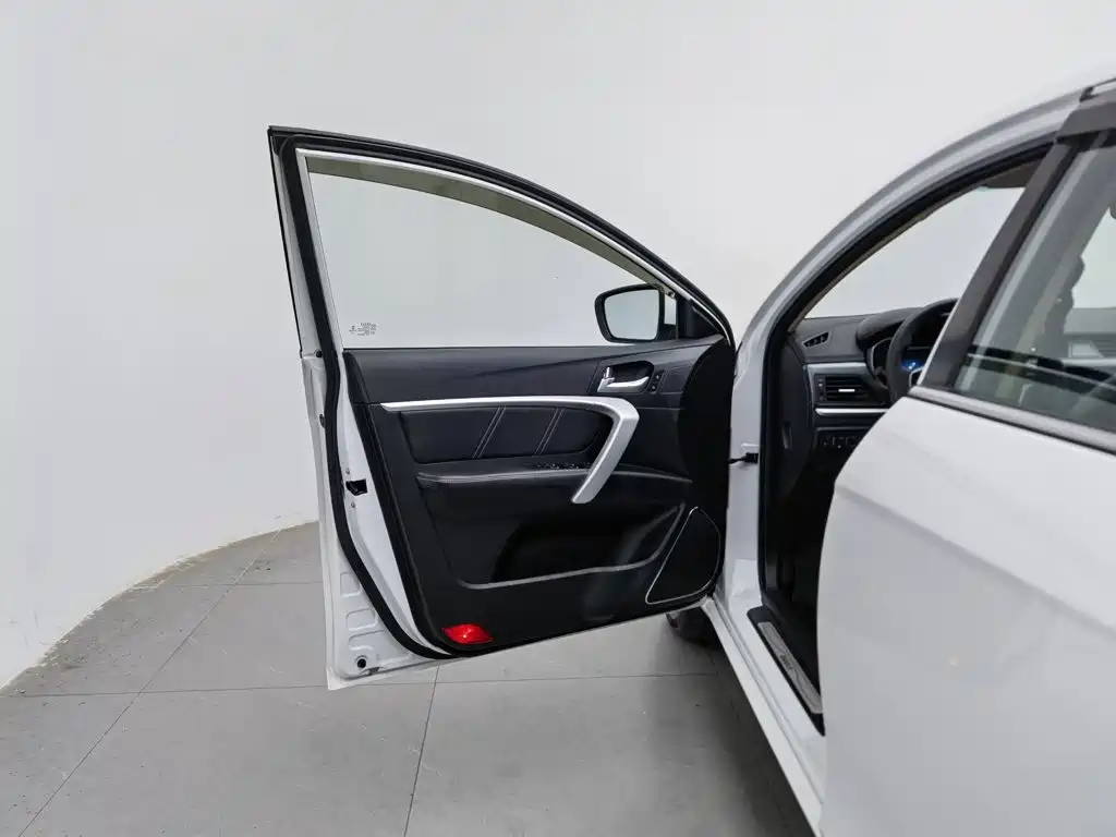 Geely Emgrand — миниатюра 8