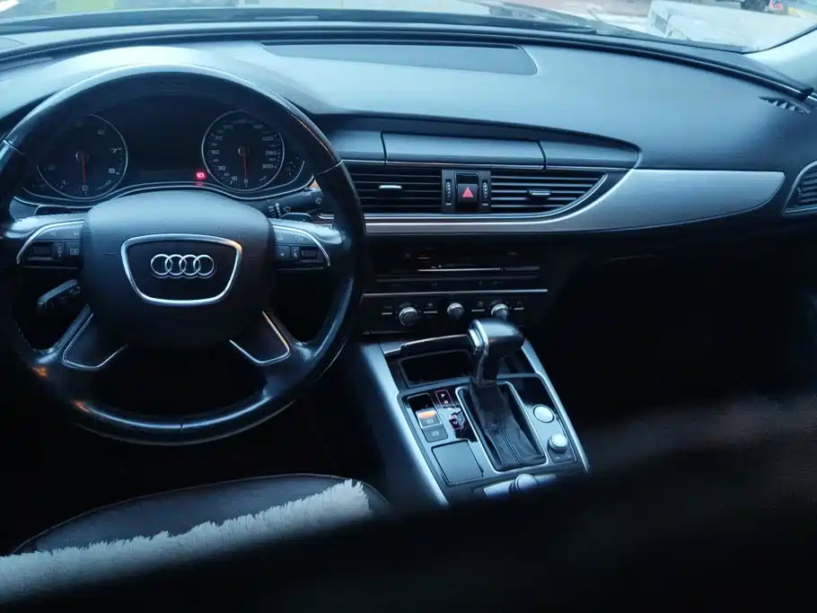 Audi A6L — миниатюра 12