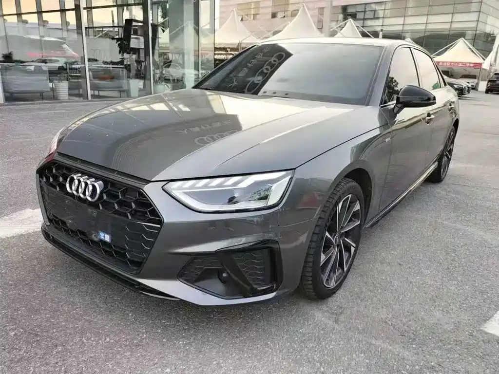 Audi A4L 2023 40 TFSI Luxury Dynamic Type