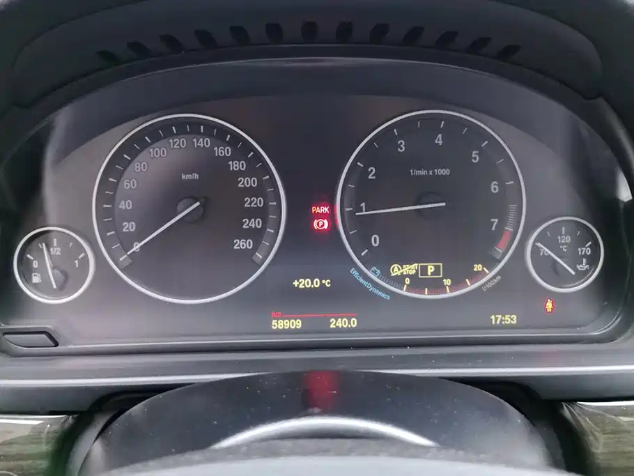 BMW 5 Series — миниатюра 14