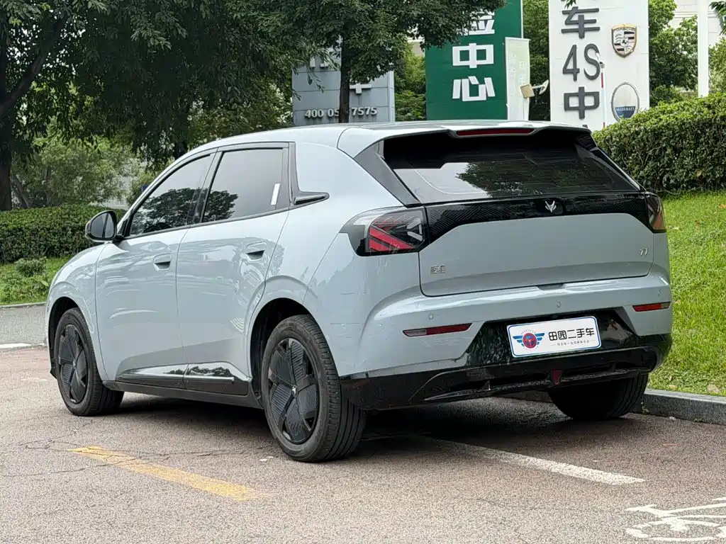 ARCFOX Beta T1 — миниатюра 4