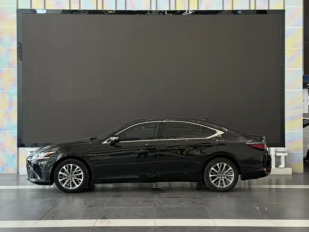 Lexus ES — миниатюра 4