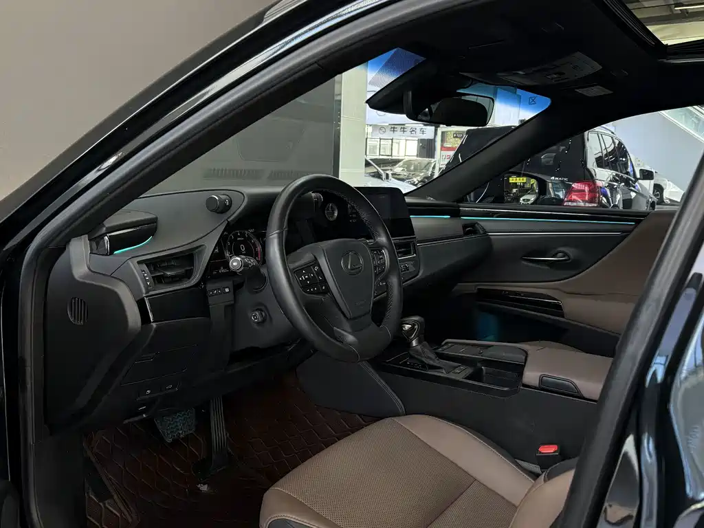 Lexus ES — миниатюра 8