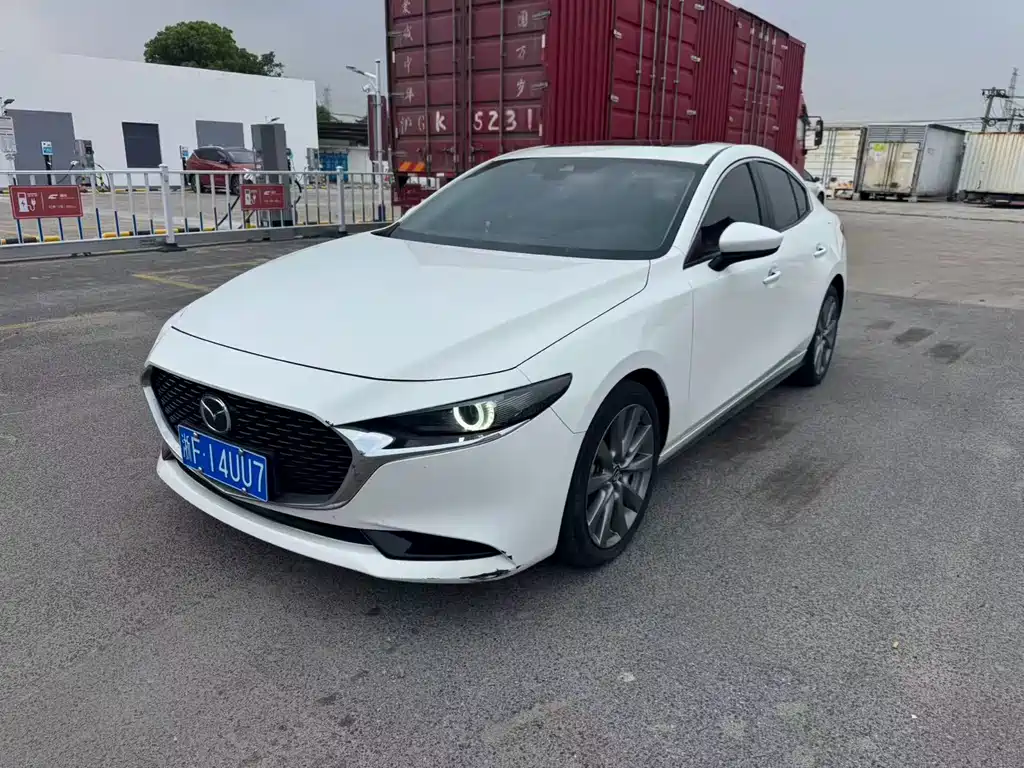 Купить Mazda 3 Axela