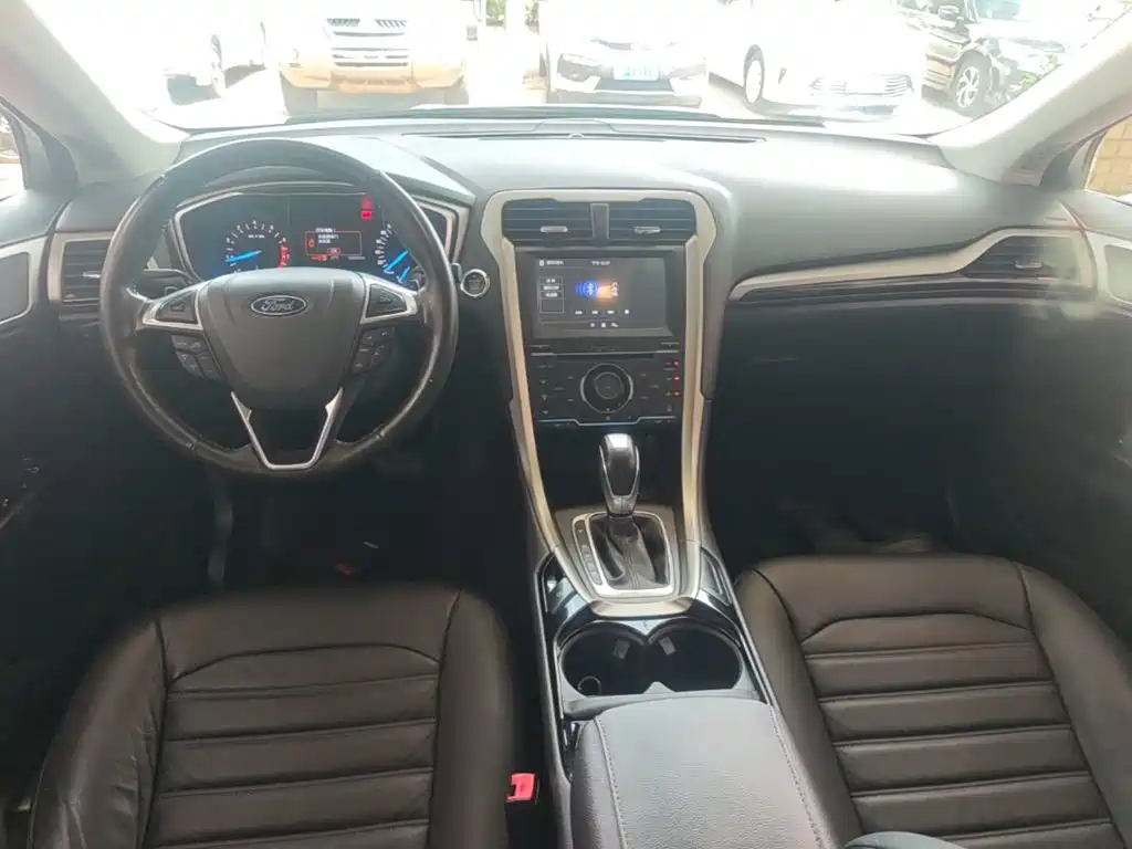 Ford Mondeo — миниатюра 10