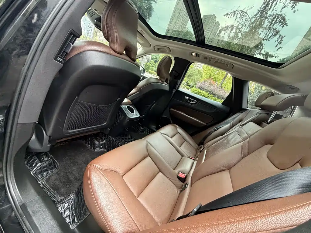 Volvo XC60 — миниатюра 9
