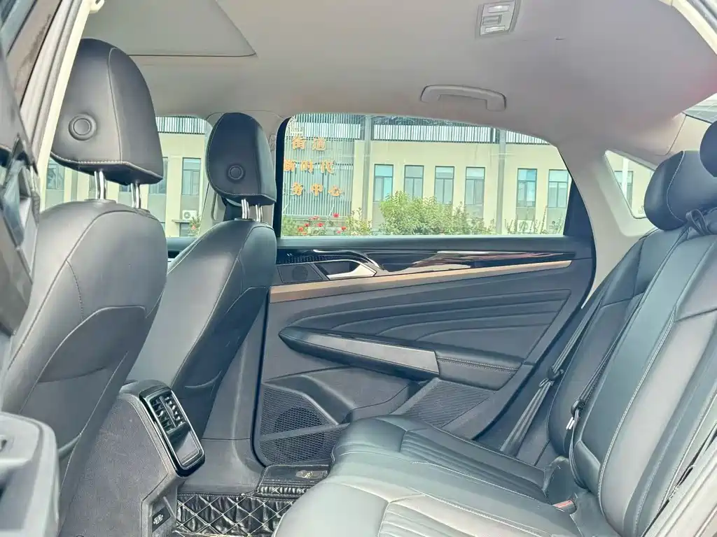 Volkswagen Passat — миниатюра 5