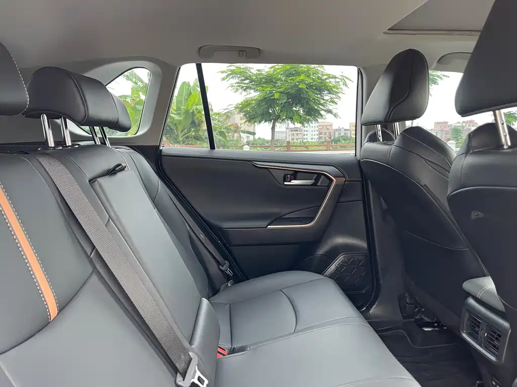 Toyota Wildlander 2.0L CVT 2WD Urban Edition, фото 14