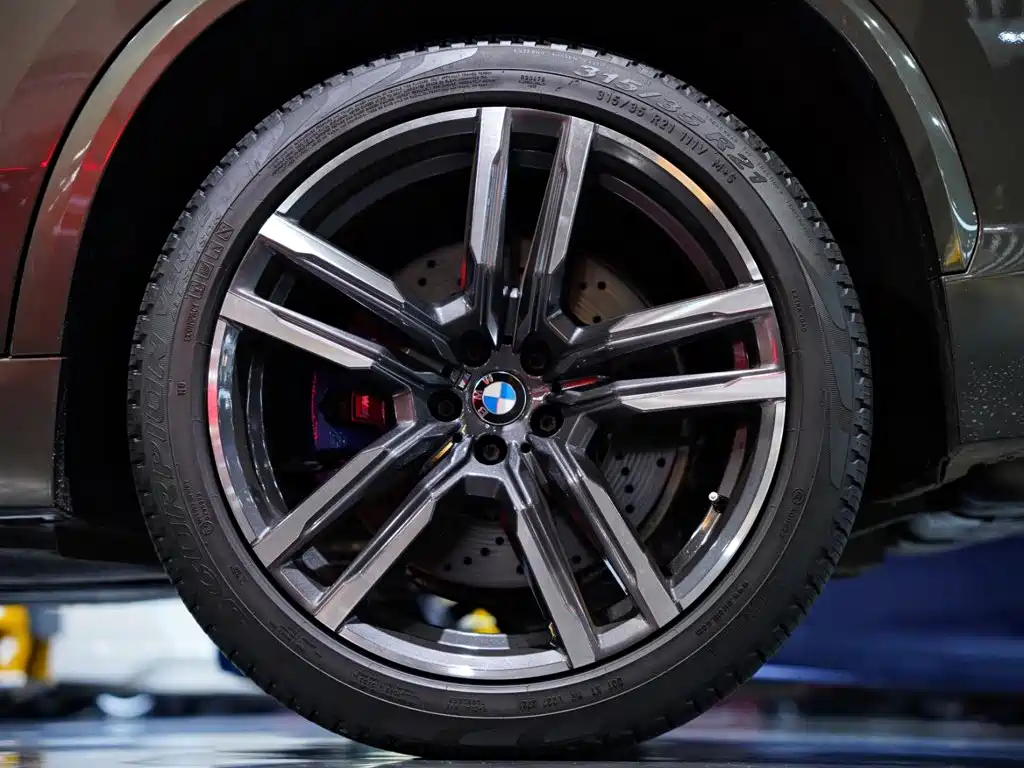BMW X5 M — миниатюра 2