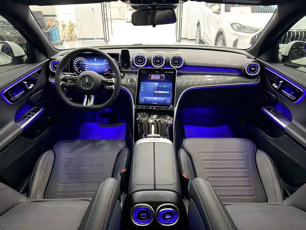 Mercedes-Benz C-Class — миниатюра 7