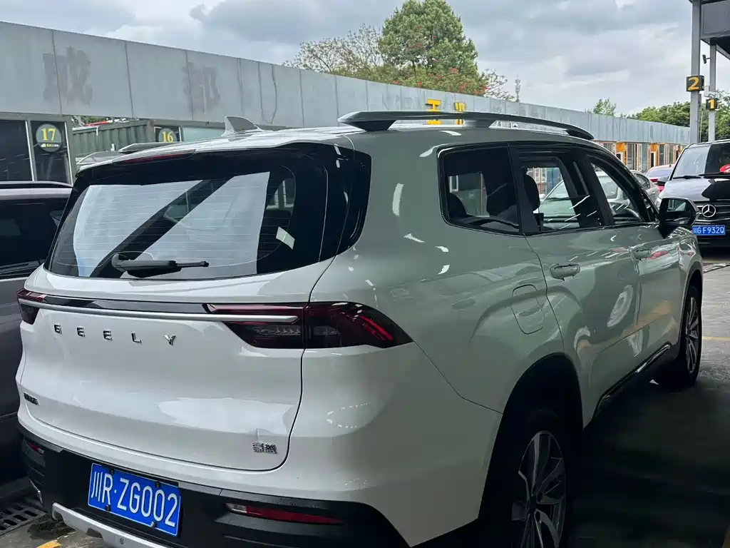 Geely Haoyue — миниатюра 5