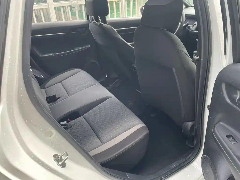 Honda Fit — миниатюра 9