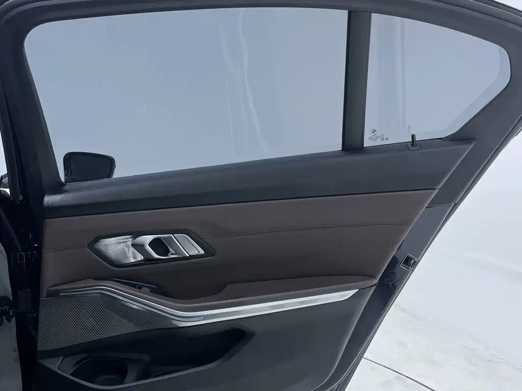 BMW 3 Series — миниатюра 30