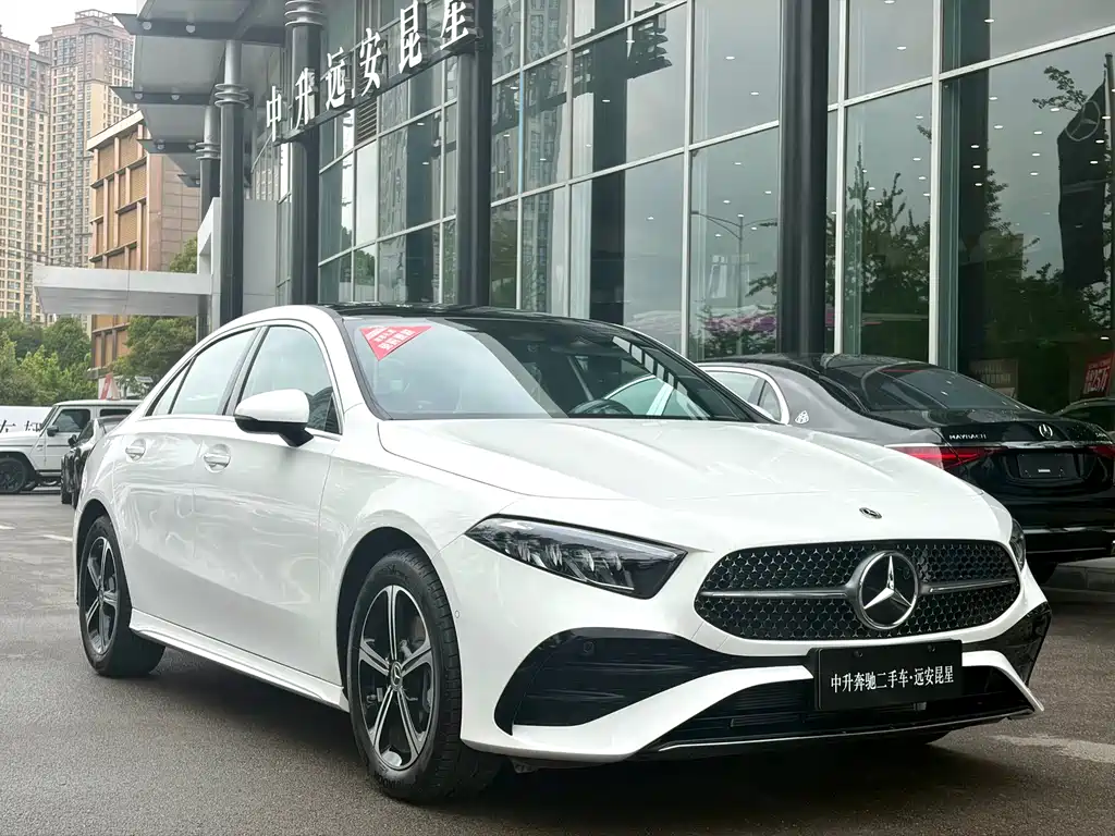 Mercedes-Benz A-Class A 2025 A 200 L Fashion
