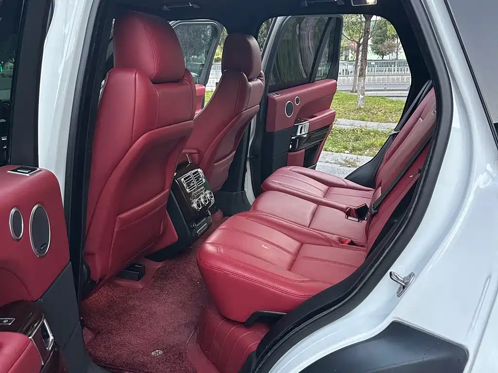 Land Rover Range Rover — миниатюра 10