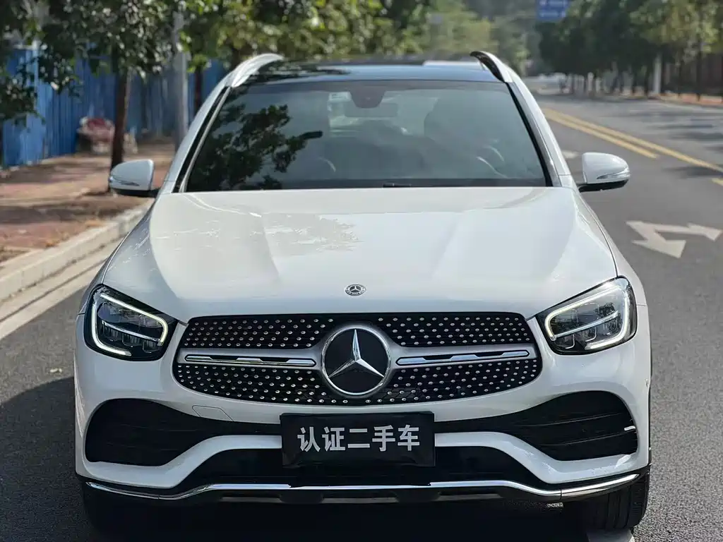 MERCEDES-BENZ GLC