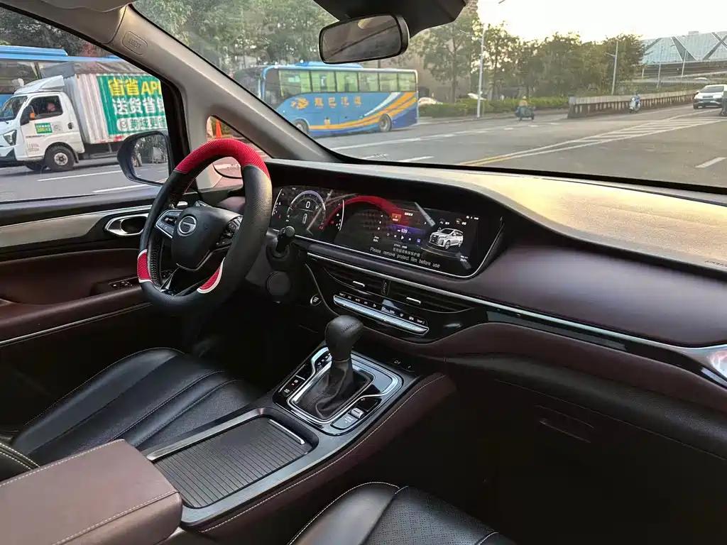 GAC Motor Trumpchi M6 — миниатюра 10