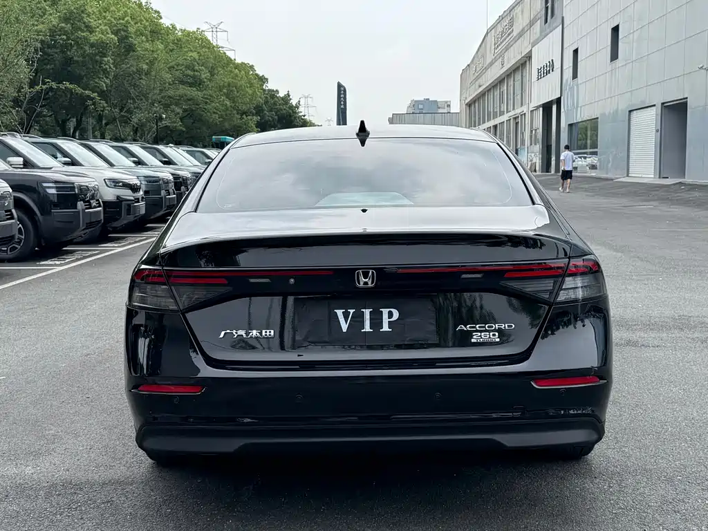 Honda Accord — миниатюра 23