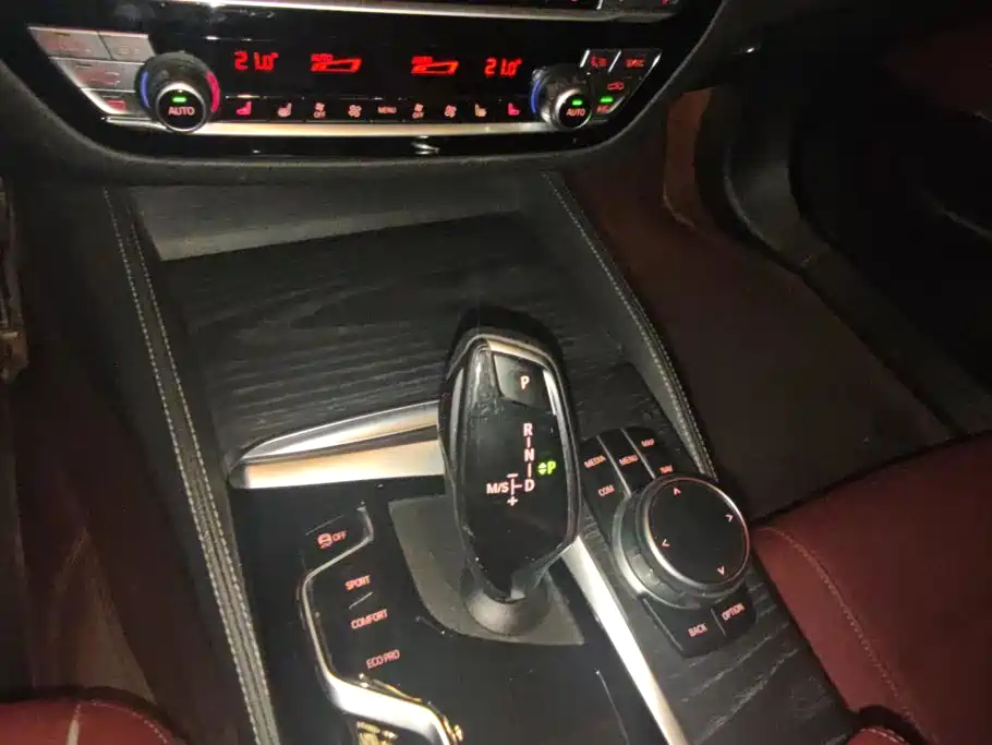 BMW 5 Series — миниатюра 16