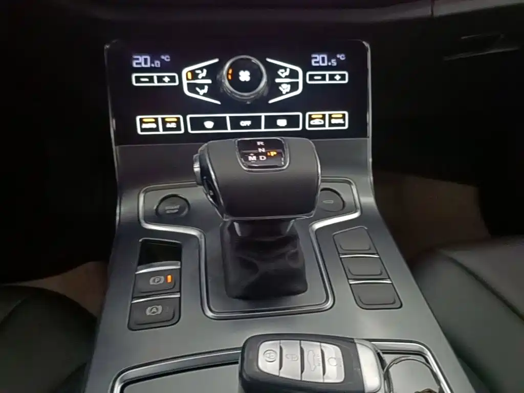Hongqi Hongqi H5 — миниатюра 14