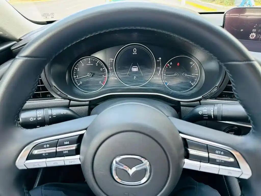 Mazda 3 Axela — миниатюра 9