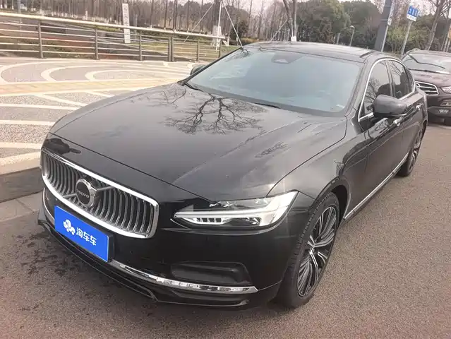 VOLVO S90 2022