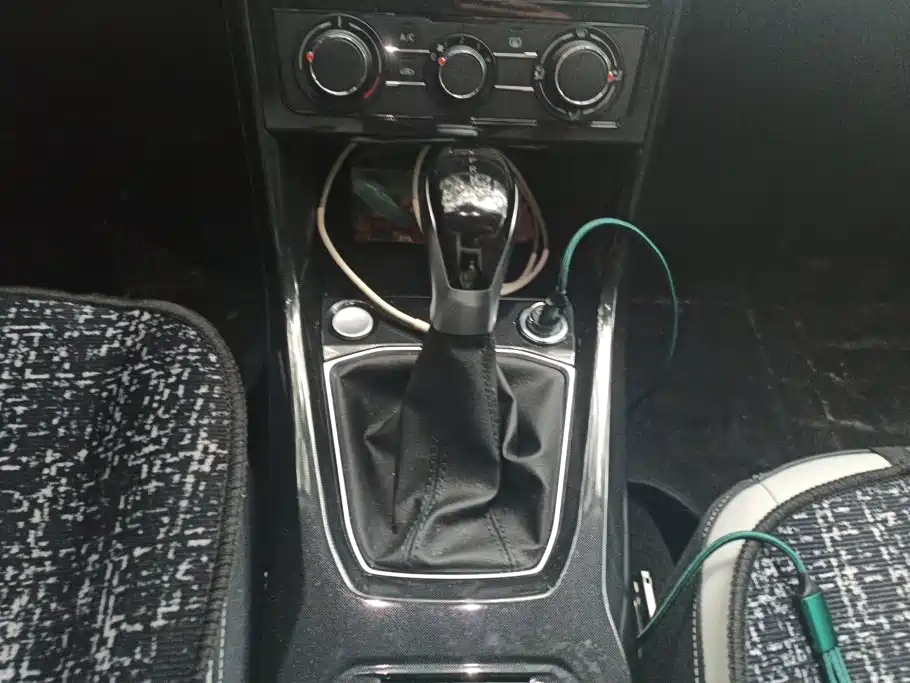 Volkswagen Tharu — миниатюра 16