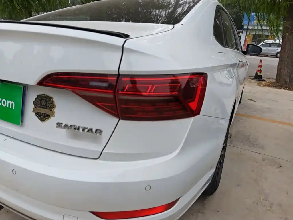 Volkswagen Sagitar — миниатюра 8