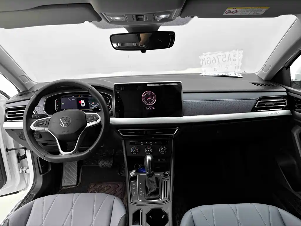 Volkswagen Lavida — миниатюра 7