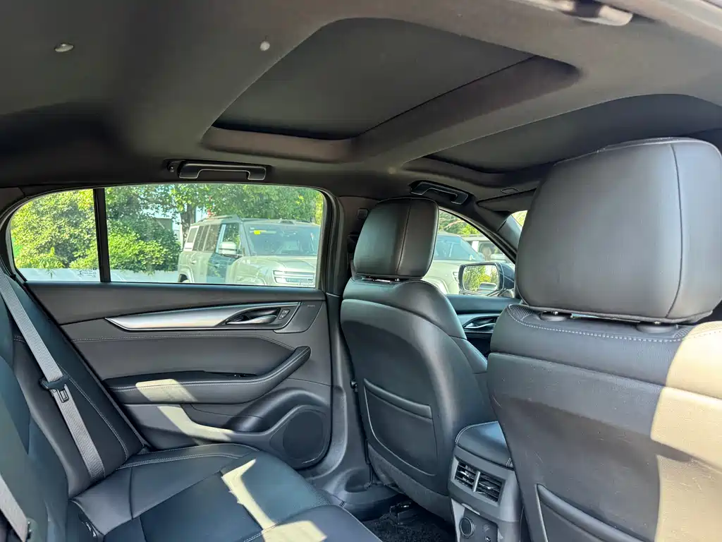 Cadillac CT5 — миниатюра 15