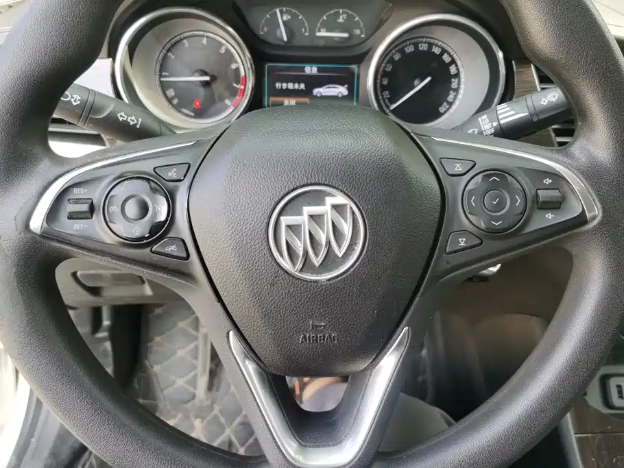Buick Verano — миниатюра 15