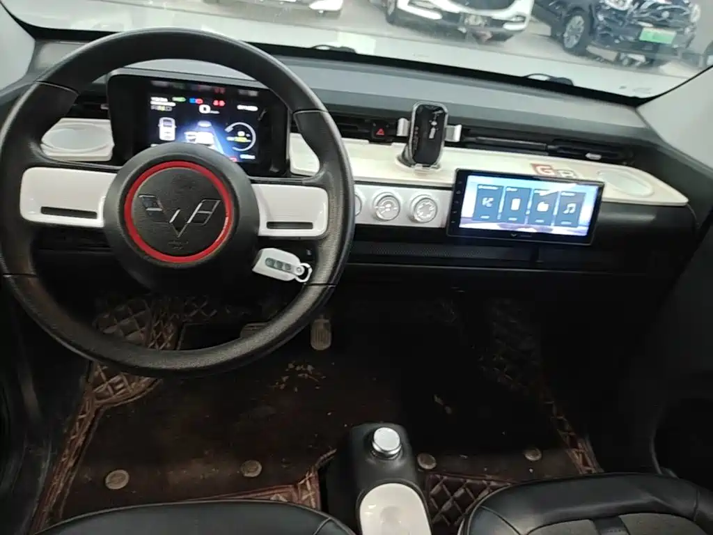 Wuling MINIEV — миниатюра 13