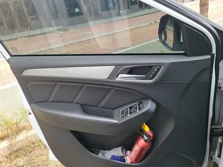 Roewe RX5 — миниатюра 7