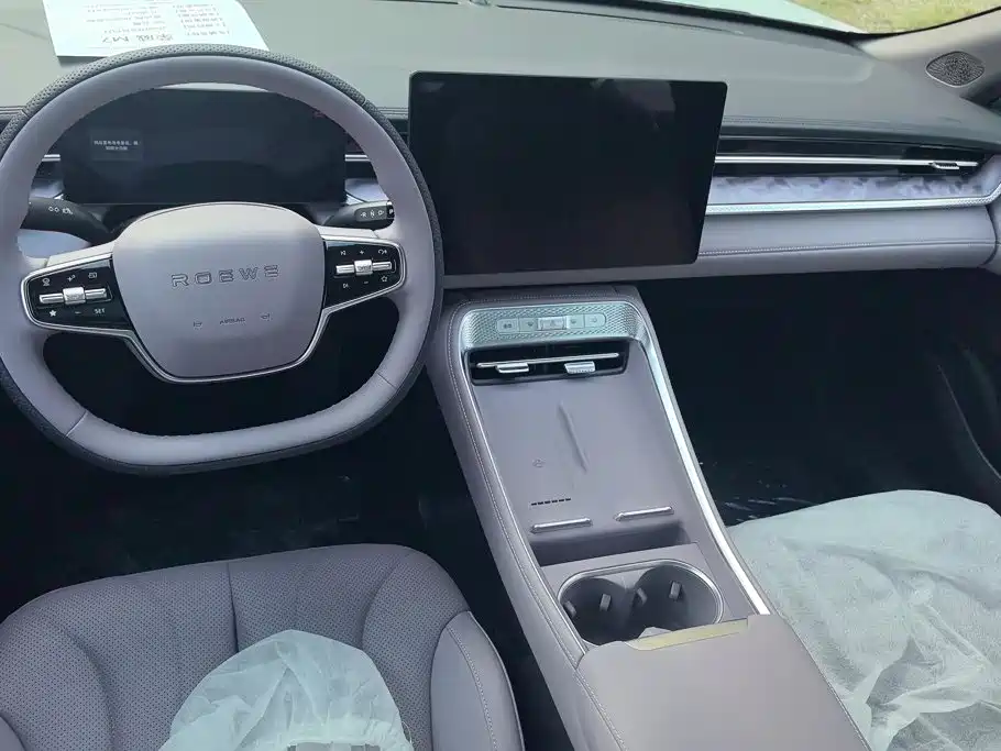 Roewe M7 DMH — миниатюра 12