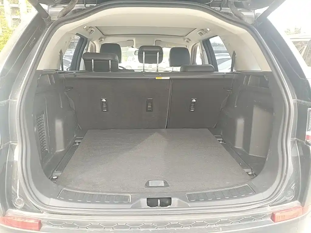 Land Rover Discovery Sport — миниатюра 19