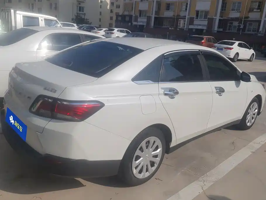 Venucia D60 — миниатюра 3