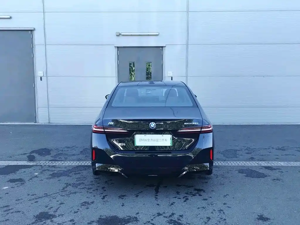 BMW i5 — миниатюра 3
