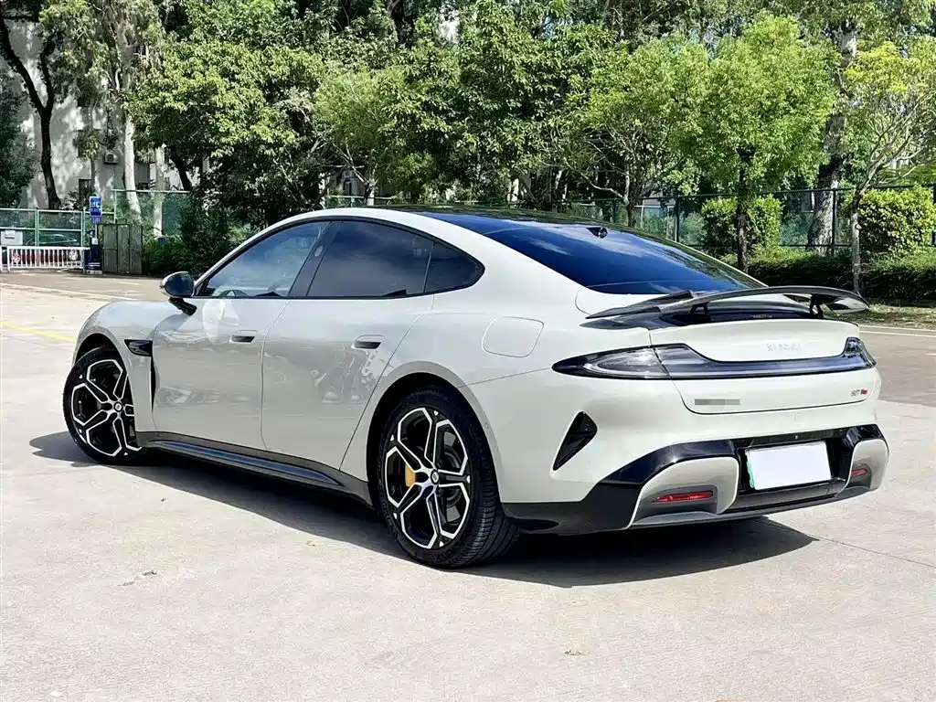 XIAOMI CAR XIAOMI SU7