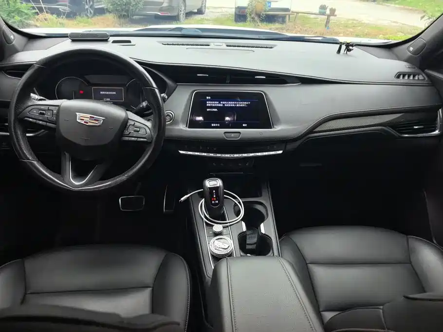 Cadillac XT4 — миниатюра 12