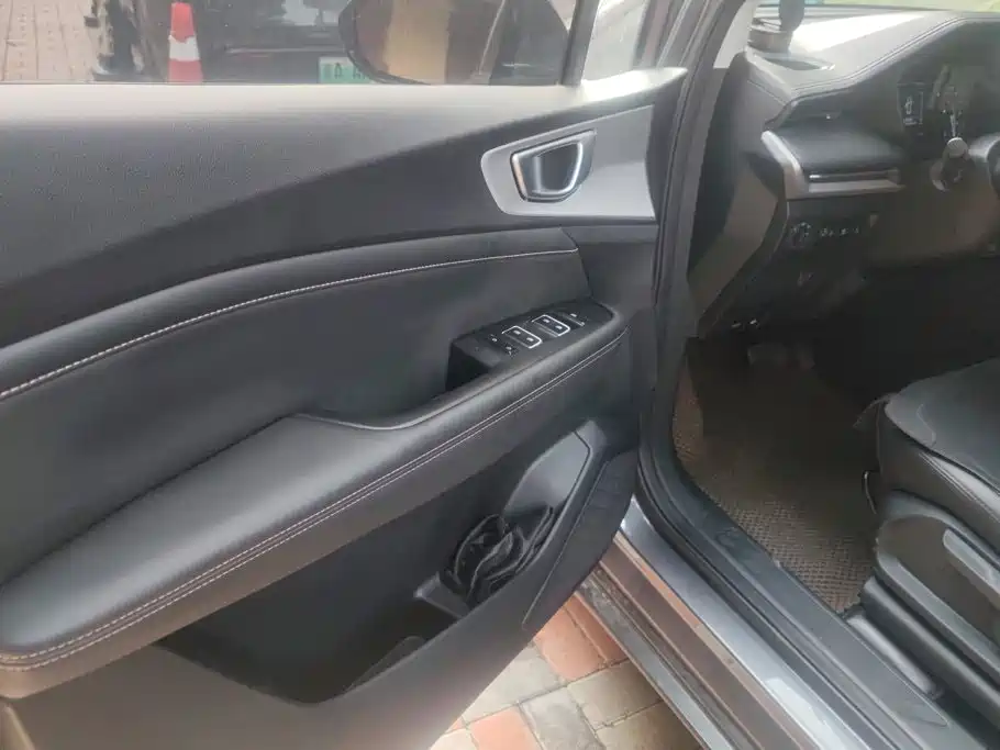 Wuling Jiachen — миниатюра 7