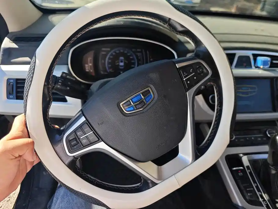 Geely Boyue — миниатюра 15