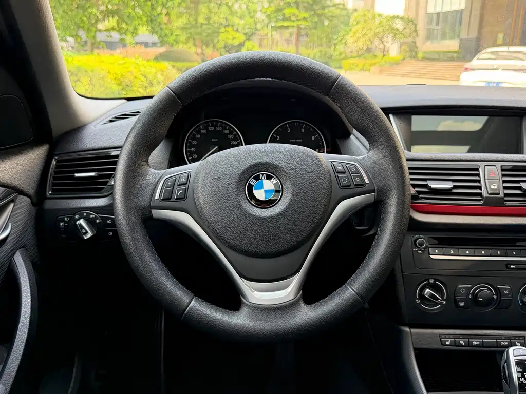 BMW X1 — миниатюра 7