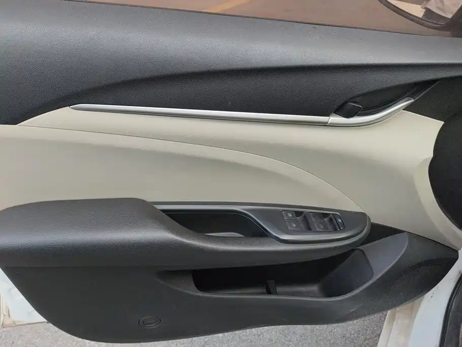 Buick Excelle — миниатюра 7