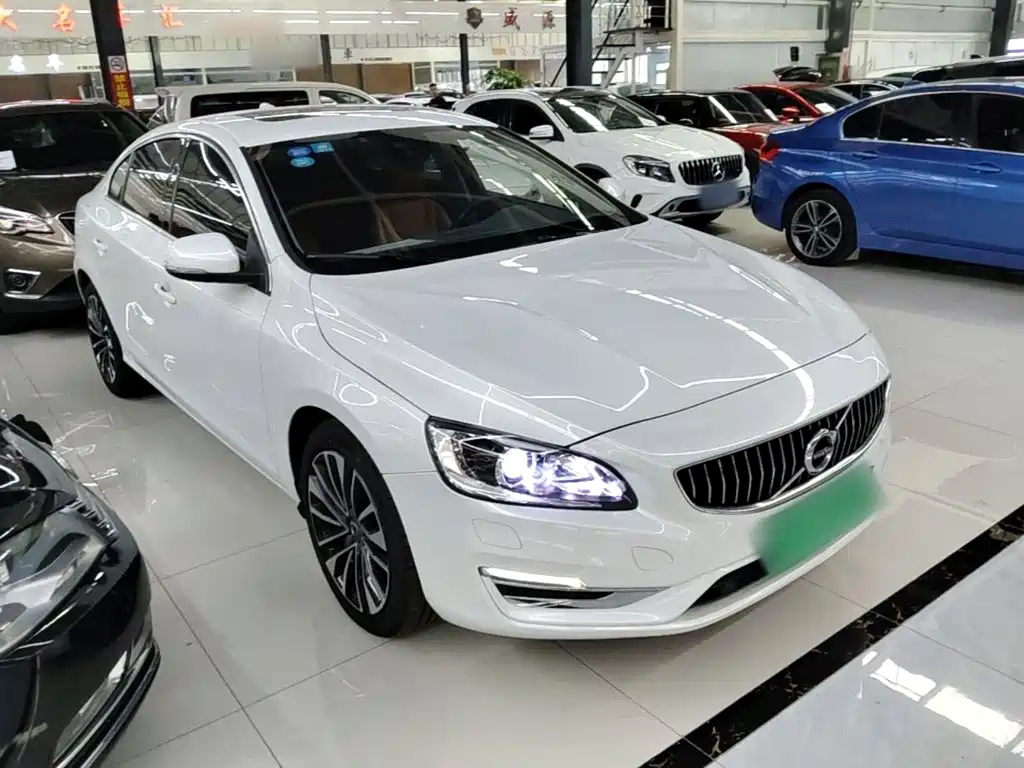 Volvo S60 — миниатюра 4