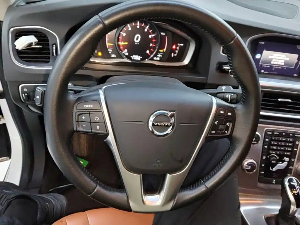 Volvo S60 — миниатюра 11