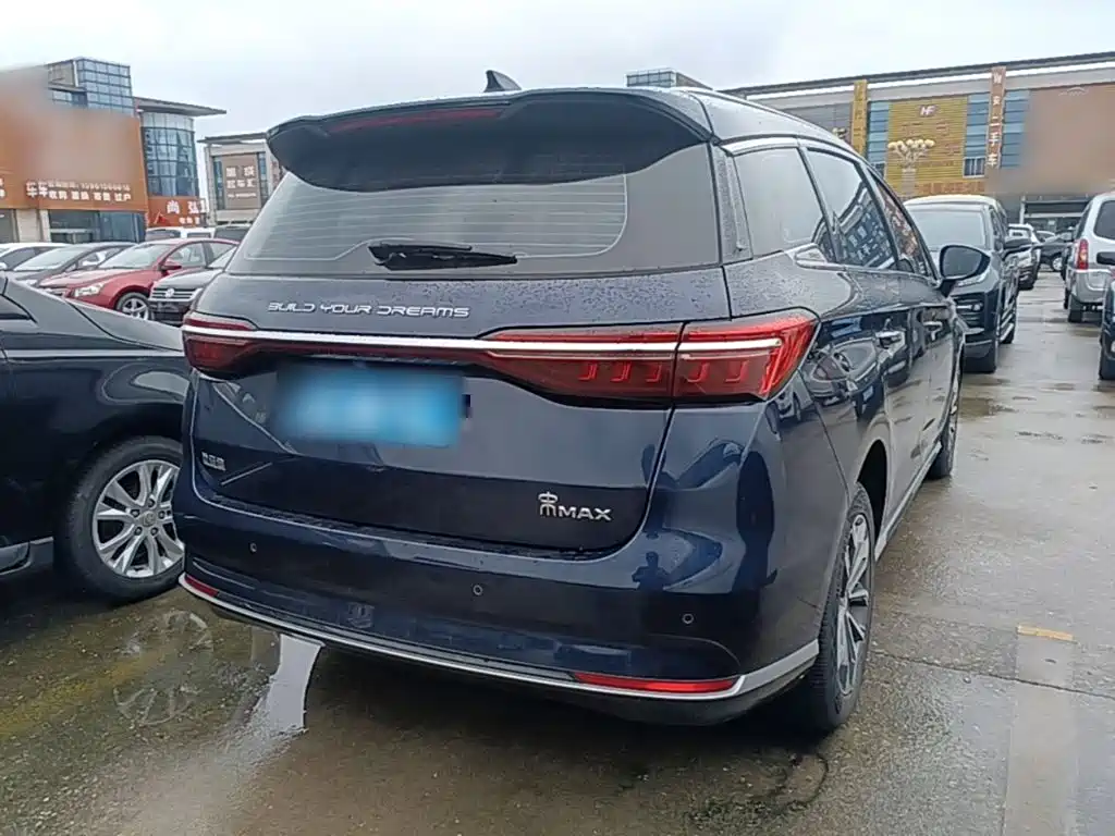 BYD MAX — миниатюра 7